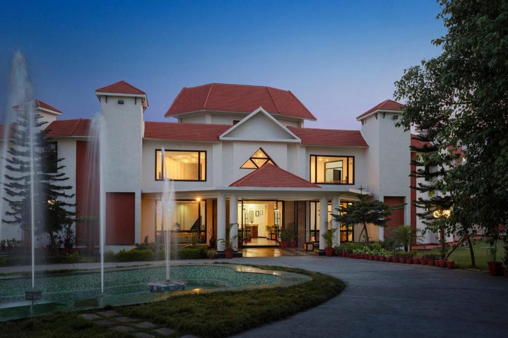 Naturoville Wellness Resort Rishikesh - Surrounded By Nature, Rooted In Wellness Doiwala Luaran gambar