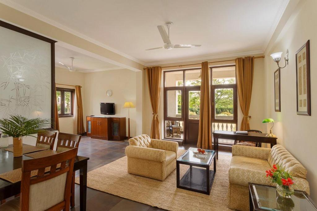 Naturoville Wellness Resort Rishikesh - Surrounded By Nature, Rooted In Wellness Doiwala Luaran gambar