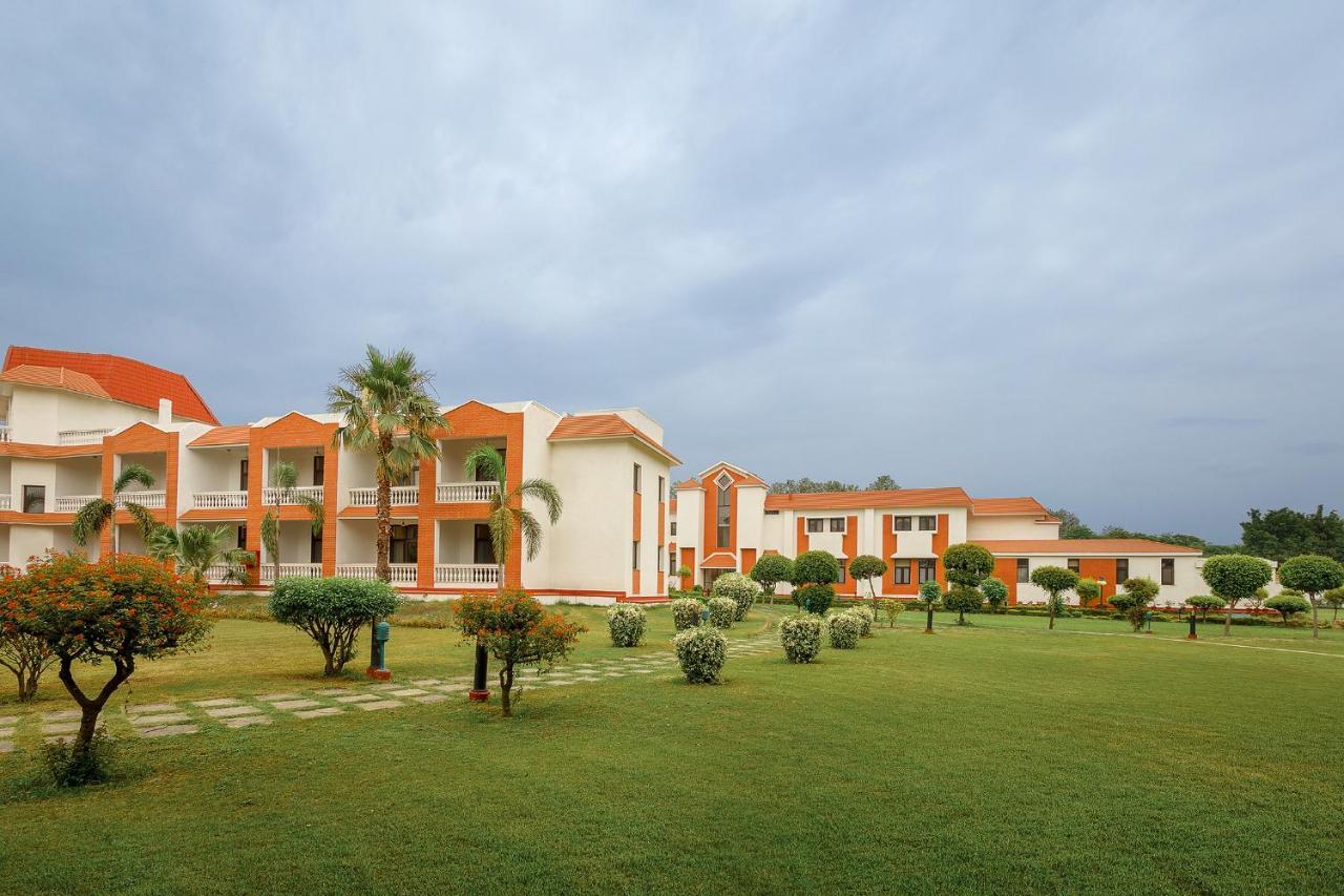 Naturoville Wellness Resort Rishikesh - Surrounded By Nature, Rooted In Wellness Doiwala Luaran gambar